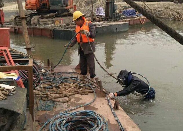 新宾潜水封堵打捞